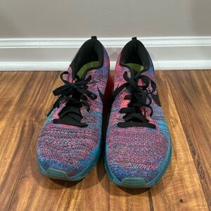 Nike Flyknit Max